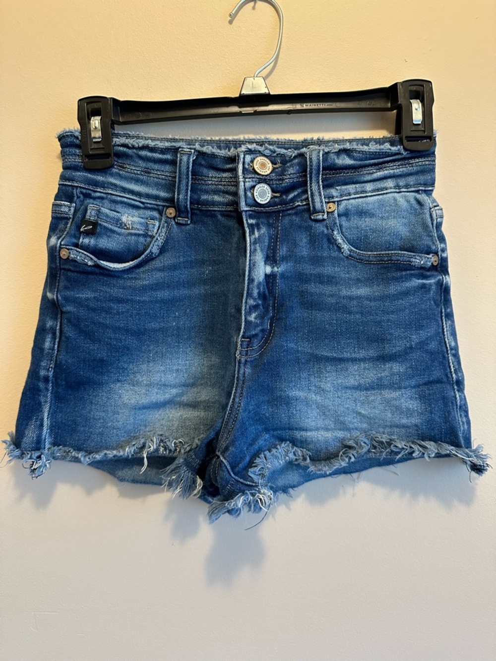 KanCan Girls M Double Button Frayed Distressed Pockets Medium Wash Jean Shorts